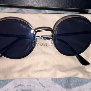 Louis Vuitton Black Round Sunglasses